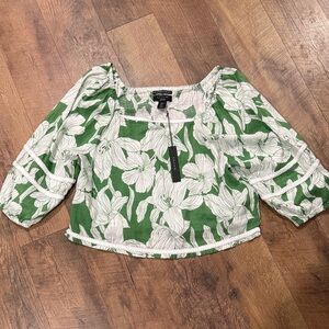 NWT Tahari 100% Linen Green and White Floral Blouse